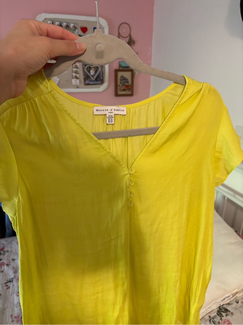 Maison d'Avilie Yellow V-Neck Short Sleeve Blouse